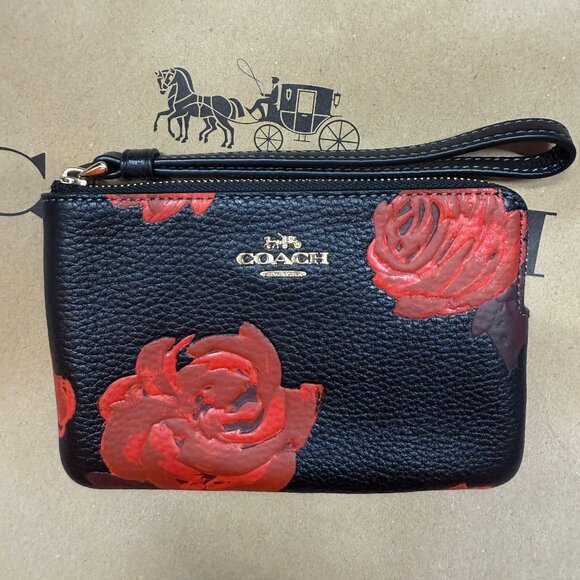 coach Corner Zip Wristlet With Floral Print ccj70 - Picture 1 of 5
